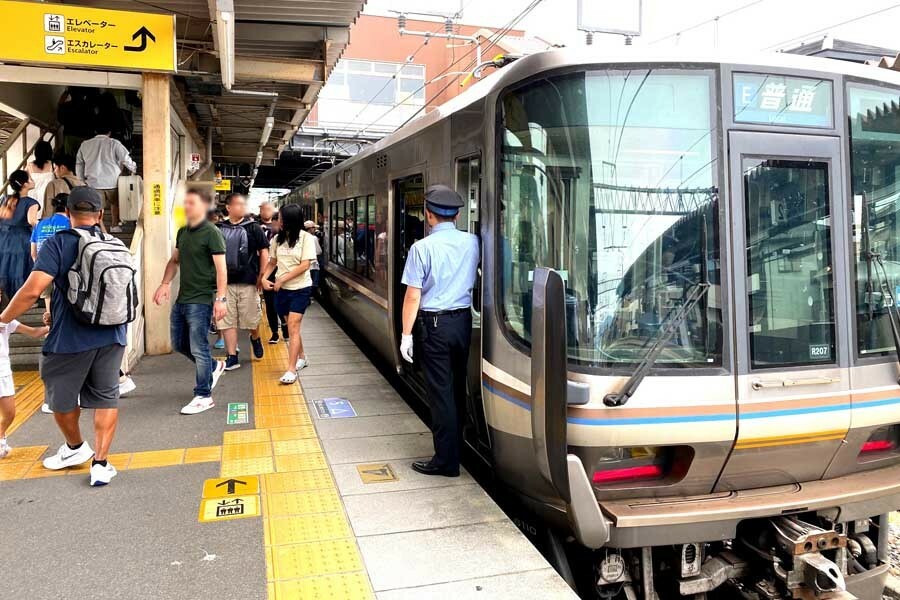 京都市民的愤怒即将爆发?JR嵯峨野线“入境严重拥堵”,JR西日本不采取严厉措施的原因
