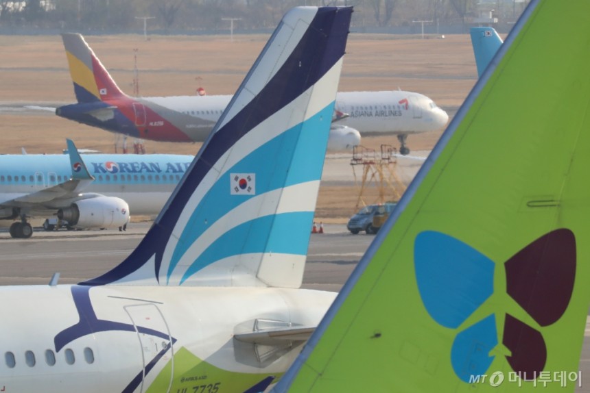 真航空客机紧急降落在金浦..