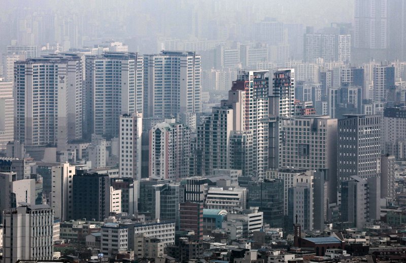 贷款悬崖信号弹...家庭负债增加率控制在1.5%